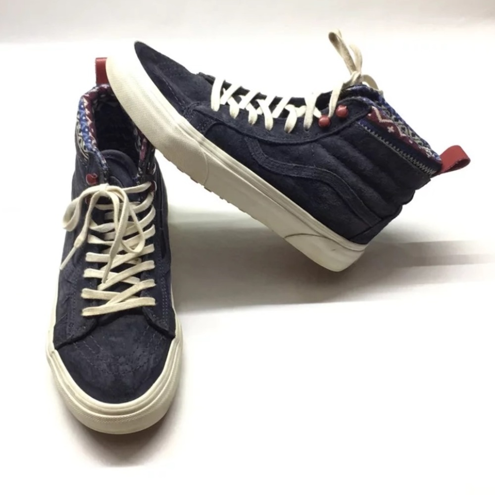 Women Sk8 Hi winter boots size 7